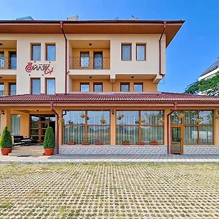 Hotel айляк клуб Chisarja