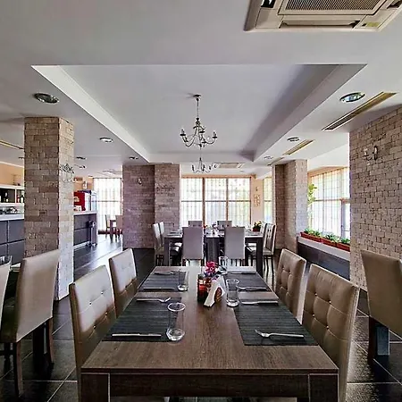 Hotel айляк клуб Chisarja
