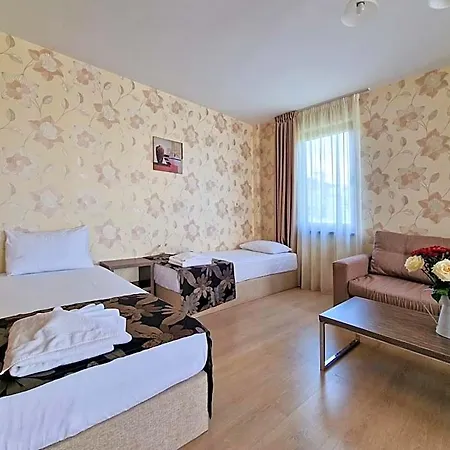 Hotel айляк клуб 2*