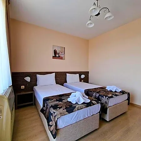 айляк клуб Hotel 2*