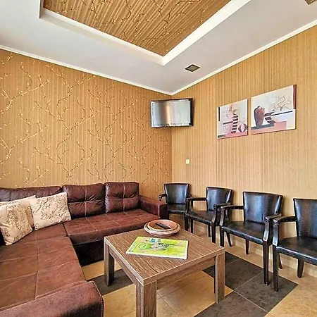 Hotel айляк клуб Chisarja